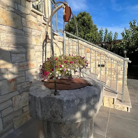 Lorena アパート *