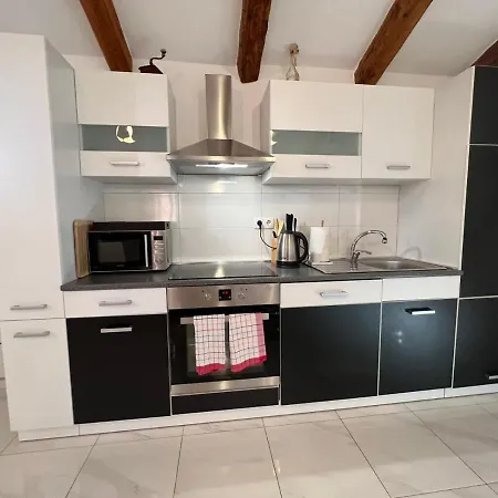 Lorena Lägenhet Lakmartin