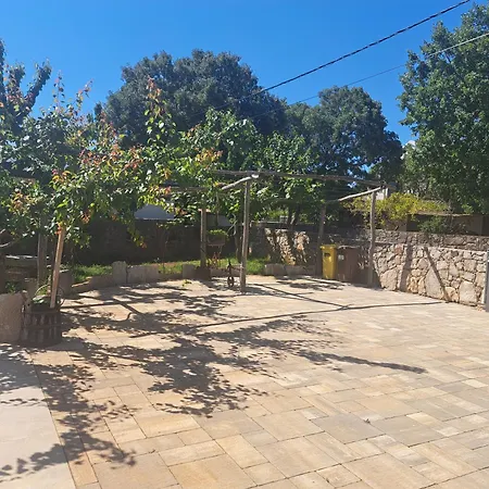 Lorena アパート *